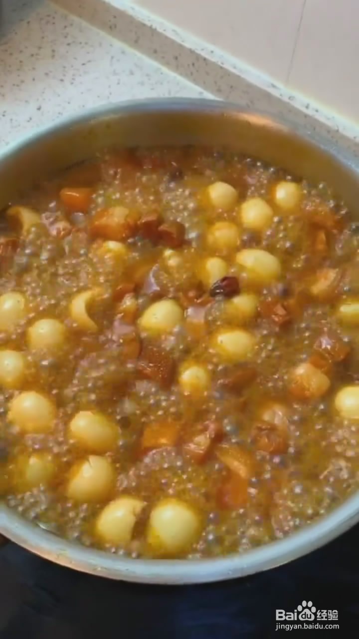 如何制作鹌鹑蛋烧肉