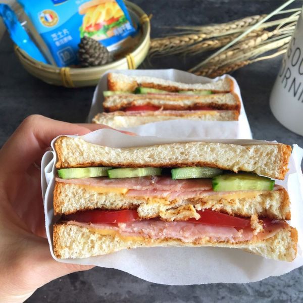 芝士火腿三明治