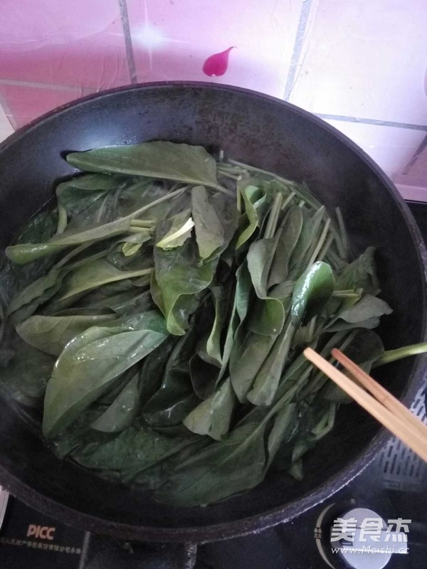 果仁菠菜的做法