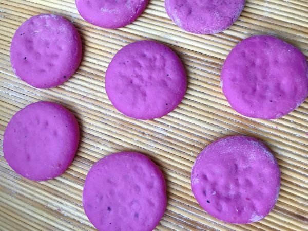 火龙果红豆馅饼