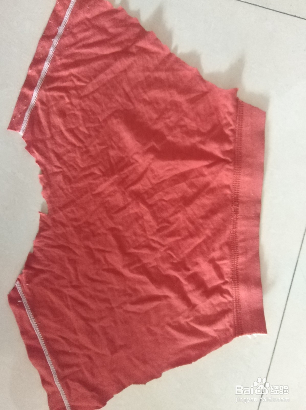 怎样给芭娃娃做凤尾裙