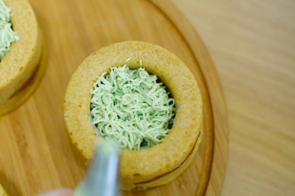 焦糖海盐玛芬盆栽蛋糕