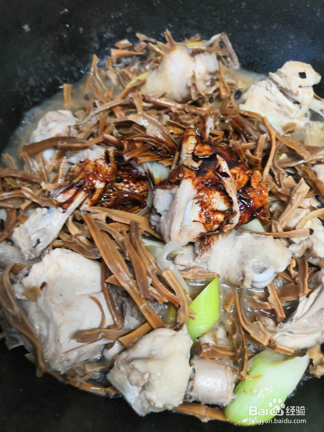 笋干焖鸡的做法