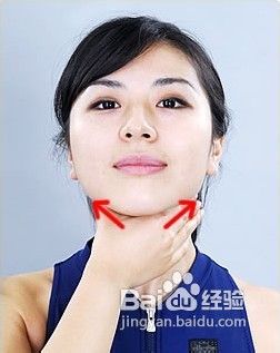 瘦脸按摩操击退面部水肿变小脸美人