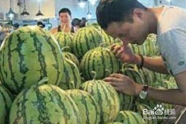 怎么挑到又熟又甜的西瓜