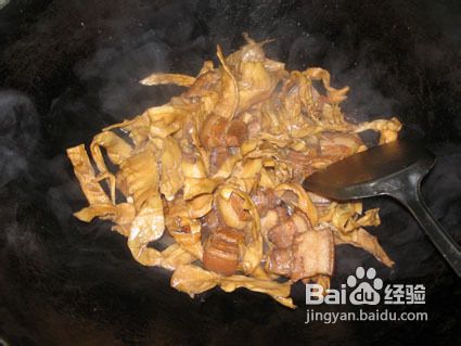 五花肉炒干笋片
