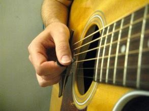 史上最全初学者学习吉他步骤方法攻略