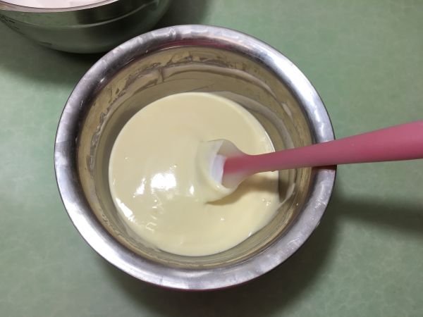 拉花轻乳酪蛋糕