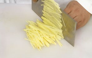 芹菜炒土豆丝怎么做好吃