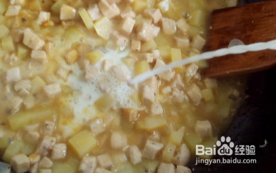 奶香咖喱鸡丁意面的制作方法