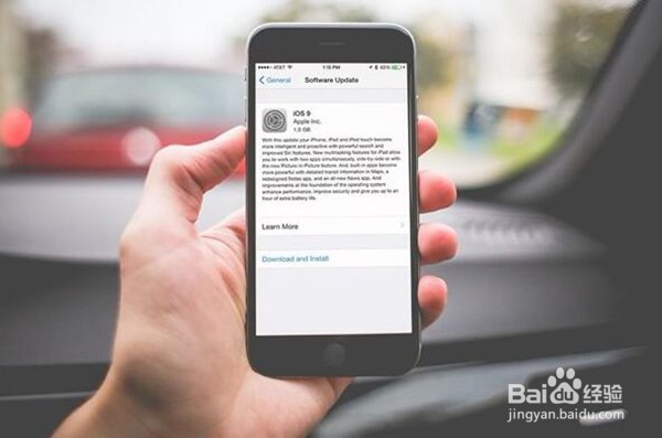 苹果手机黑屏了，关不掉机？