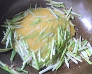 韭黄虾皮炒蛋的美味做法