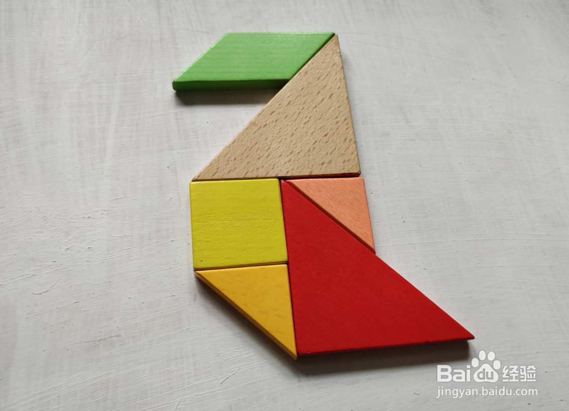 用七巧板如何拼一只站着休息的海鸥?