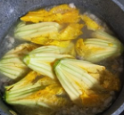 怎么做美味好吃的上汤南瓜花