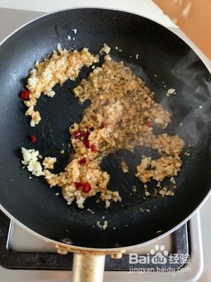 健康养生佳品蒜蓉煎香菇的做法