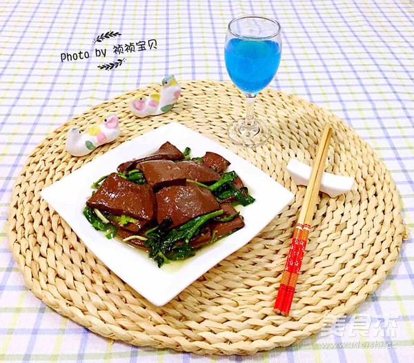 鸭血韭菜的做法