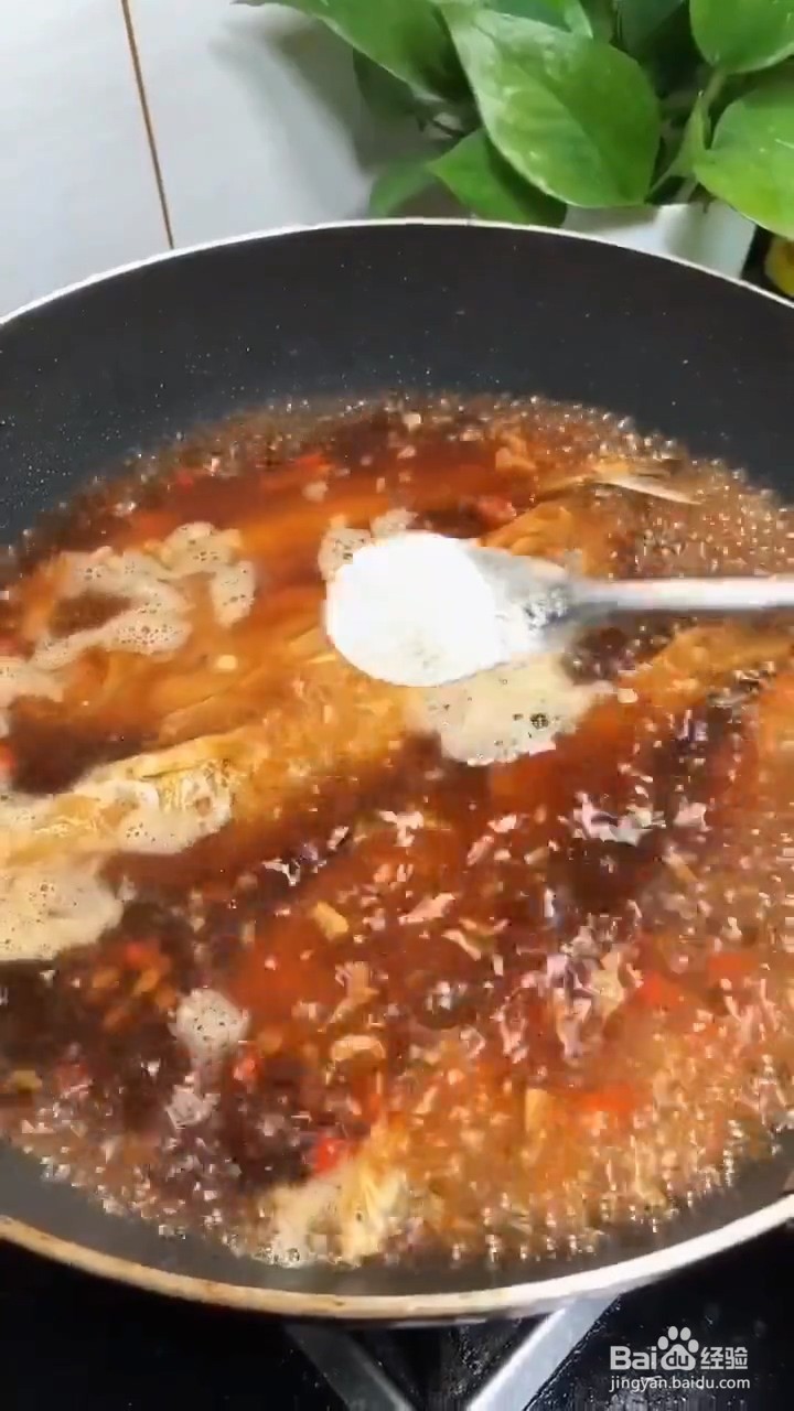 如何在家弄好吃美味的红烧小鲳鱼