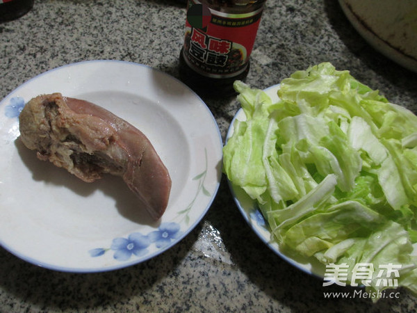 圆白菜炒猪舌头