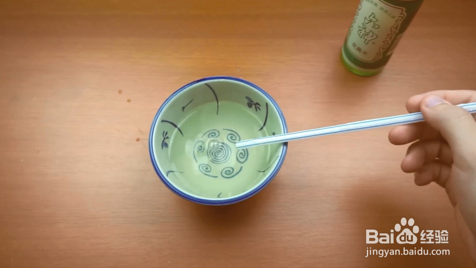 白醋加花露水还有这用处，放卫生间可以去除异味