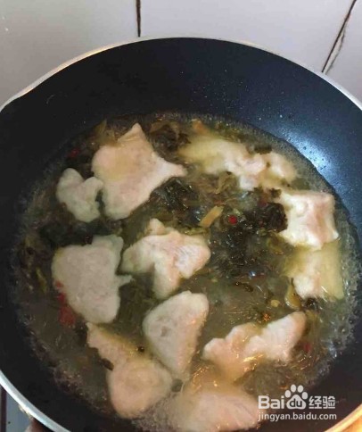 酸菜巴沙鱼的做法