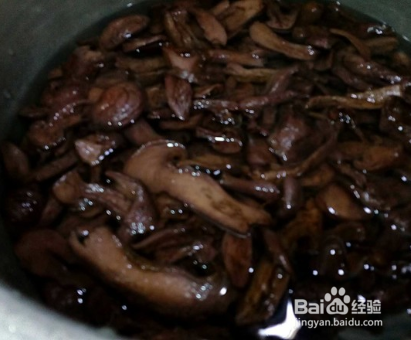 猪肉白菜炖蘑菇的做法