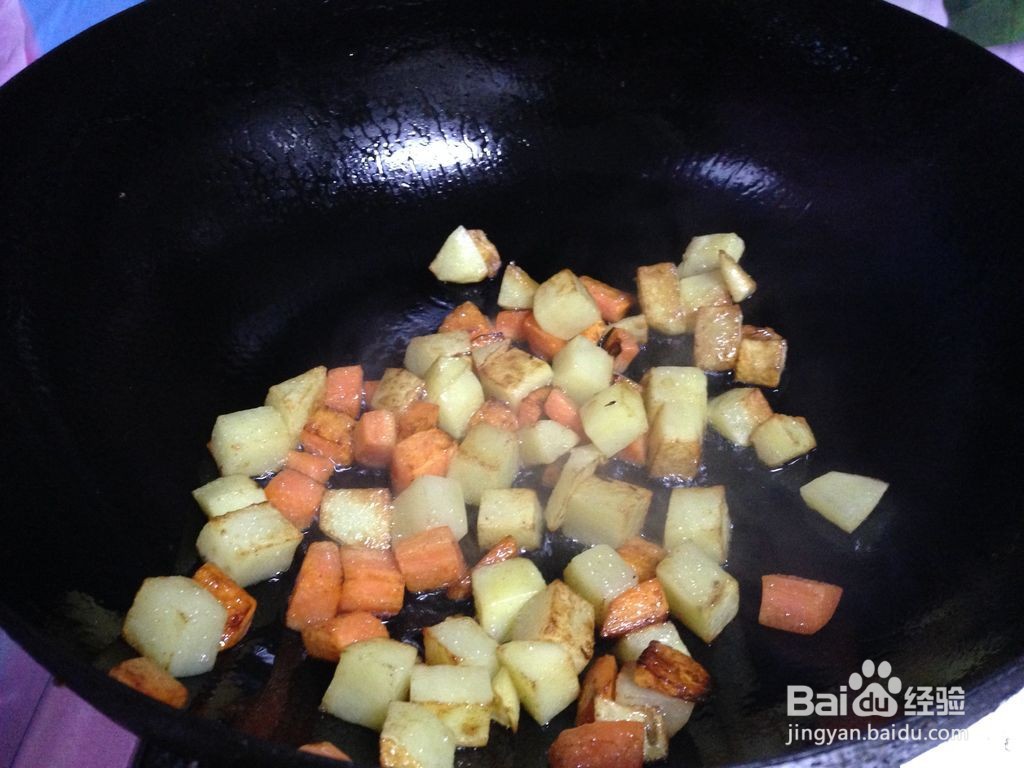 鸡丁炒土豆的简单做法
