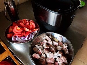 牛肉西红柿炖土豆家常