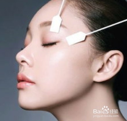 如何使用眼霜能达到更好的效果？