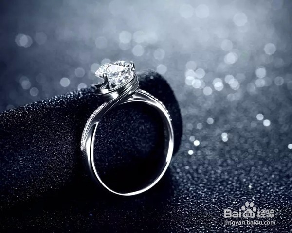 不同的情况选择不同的首饰搭配