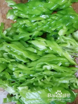 养生食补下饭菜青椒肉丝的做法