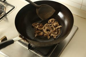 无糖南瓜蘑菇汤—饱腹零负担的做法