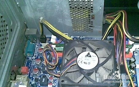 怎么处理电脑一开机就散热声音大