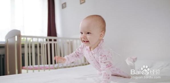 宝宝多大学爬最合适？最好提前做好准备！！