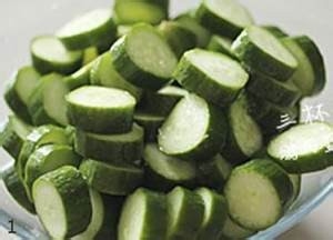 养生食补三杯酱黄瓜的做法