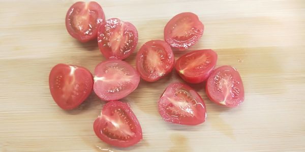 鸡蛋牛油果沙拉