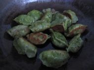 水煎菠菜饺