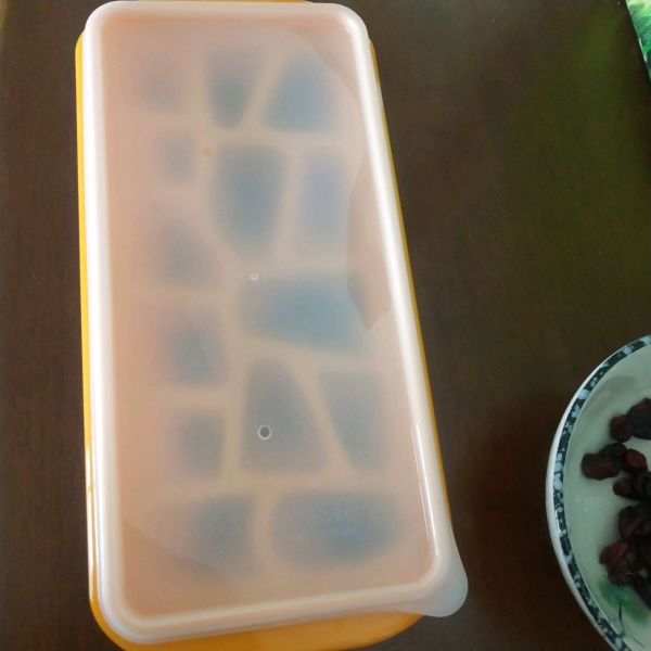 蔓越莓柠檬草气泡水