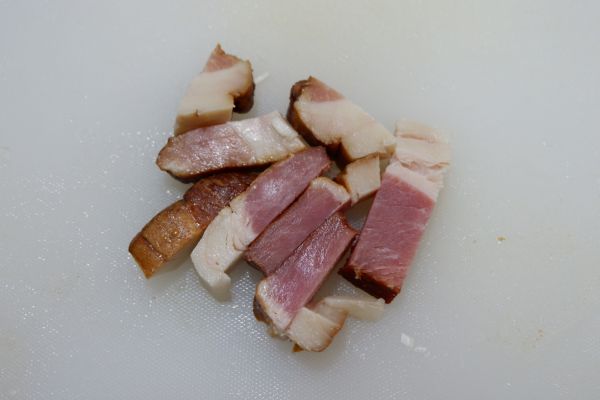 笋干腊肉炖豆腐