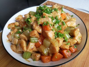 健身的鸡胸肉也可以炒着吃鸡胸肉炒三丁