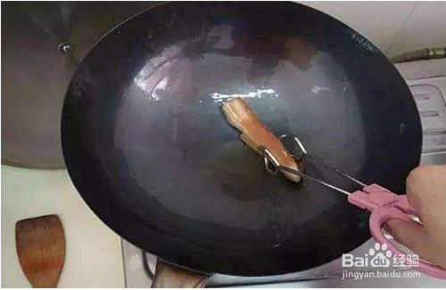 铁锅开锅小窍门