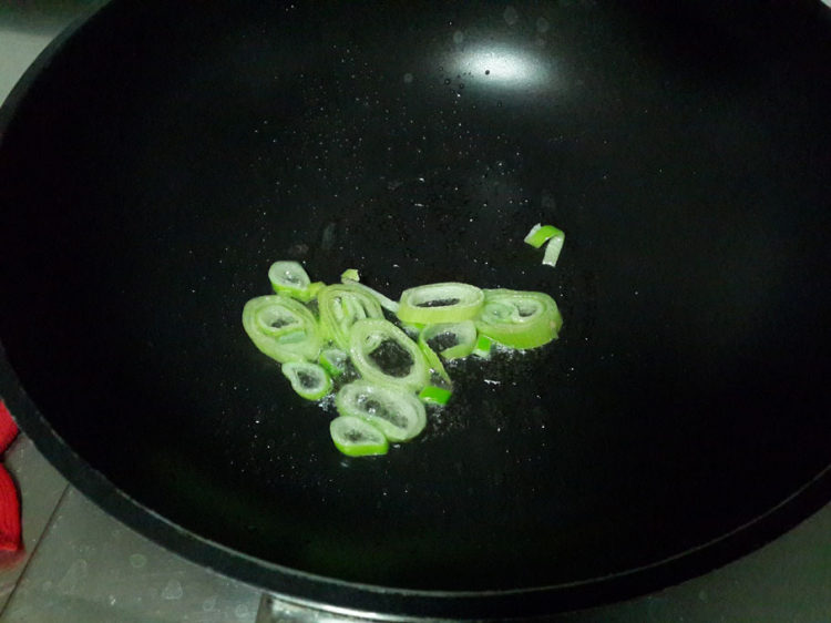 素炒油菜，素食者眼中的美味佳肴