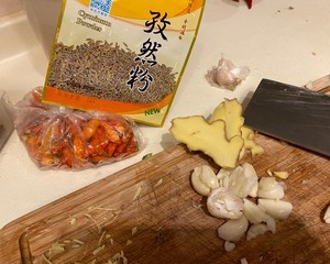 香辣牛排骨的家常做法