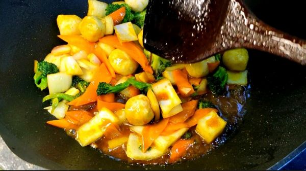 圣迪乐椰香时蔬咖喱鱼丸