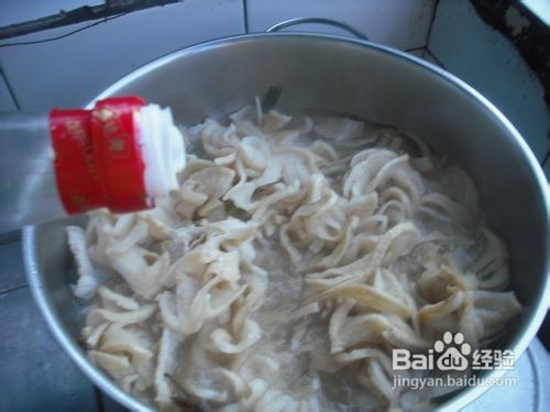 煲五花肉萝卜干