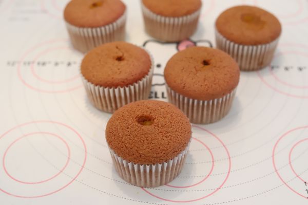 万圣节南瓜杯子蛋糕