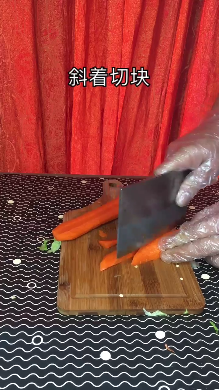 怎么做芹菜炒腰果？