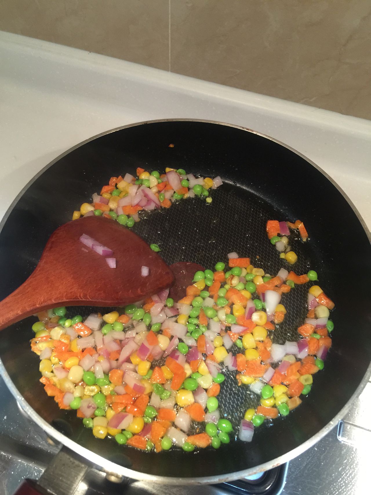 菠萝炒饭会给你这个夏天添加更多的姿色！