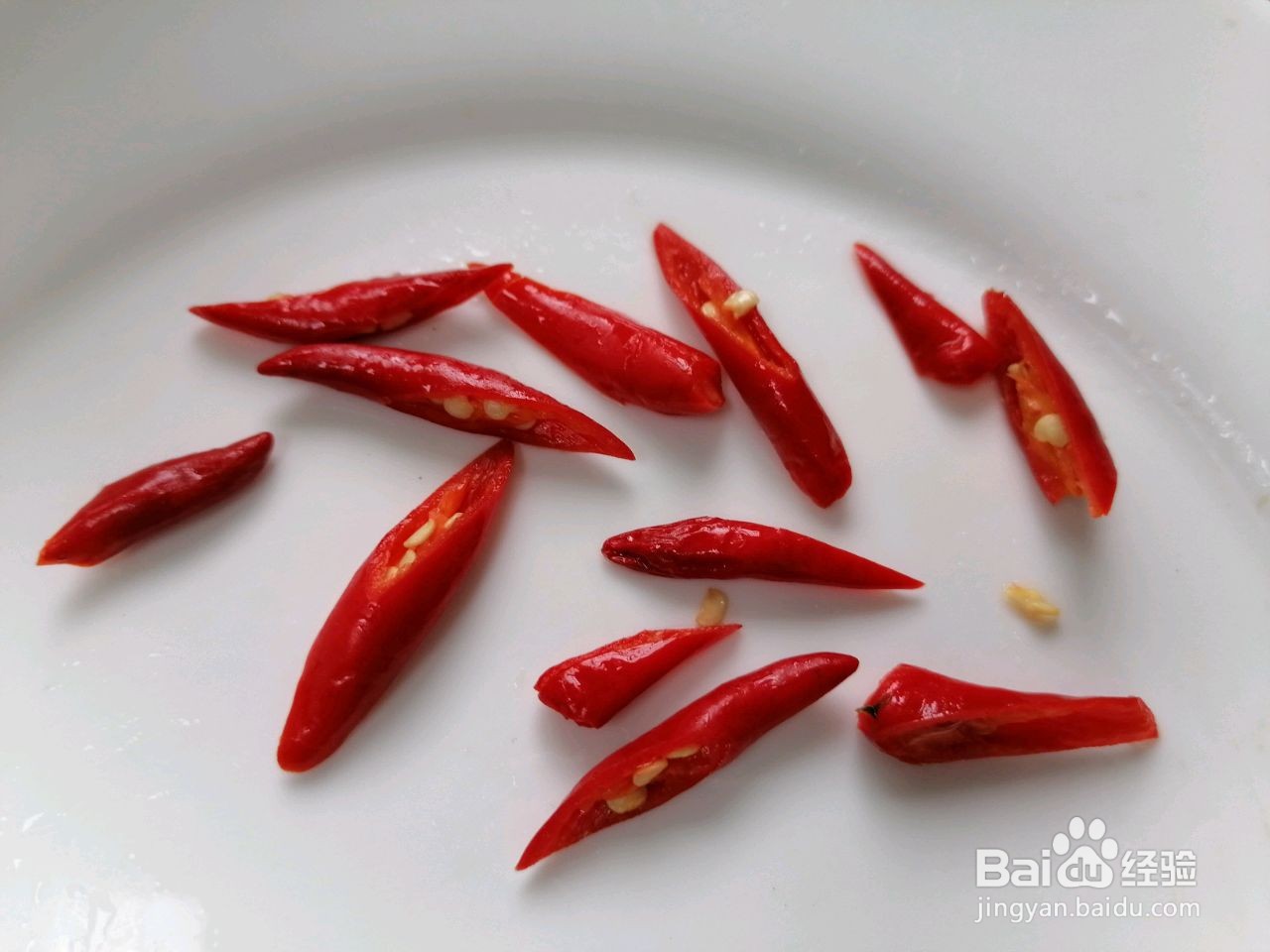 双椒手撕包菜的做法