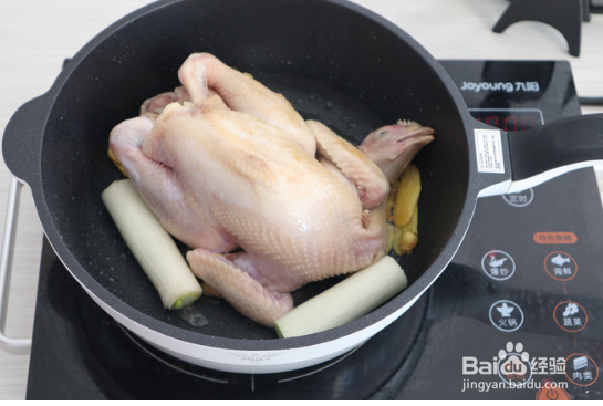 酱油鸡是年夜饭不可缺少的一道菜