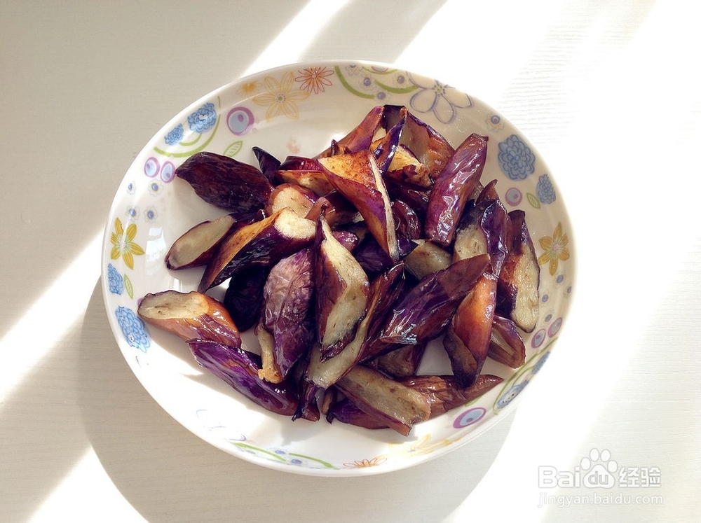 酱爆肉末茄子煲的做法